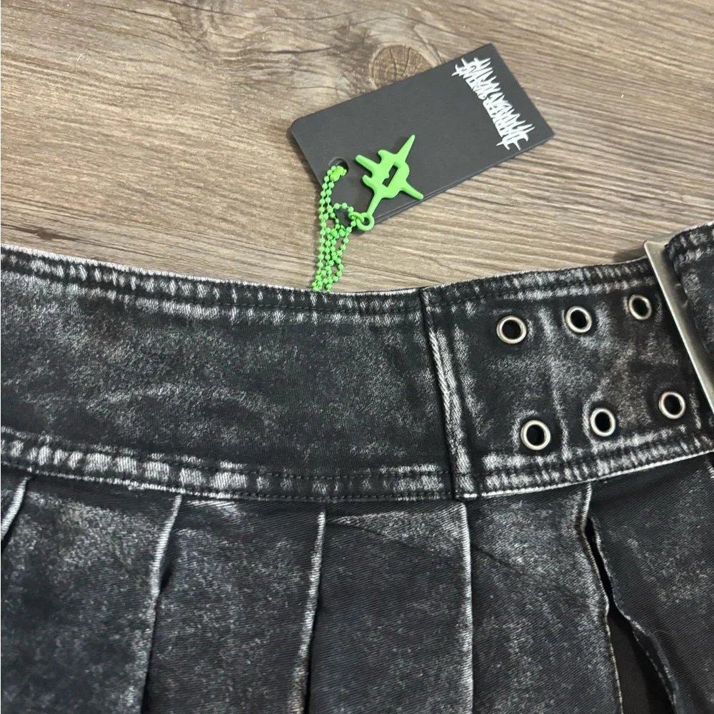 NWT Dolls Kill / Darker Wavs Modulation Pleated Denim Micro Skirt - Picture 4 of 4